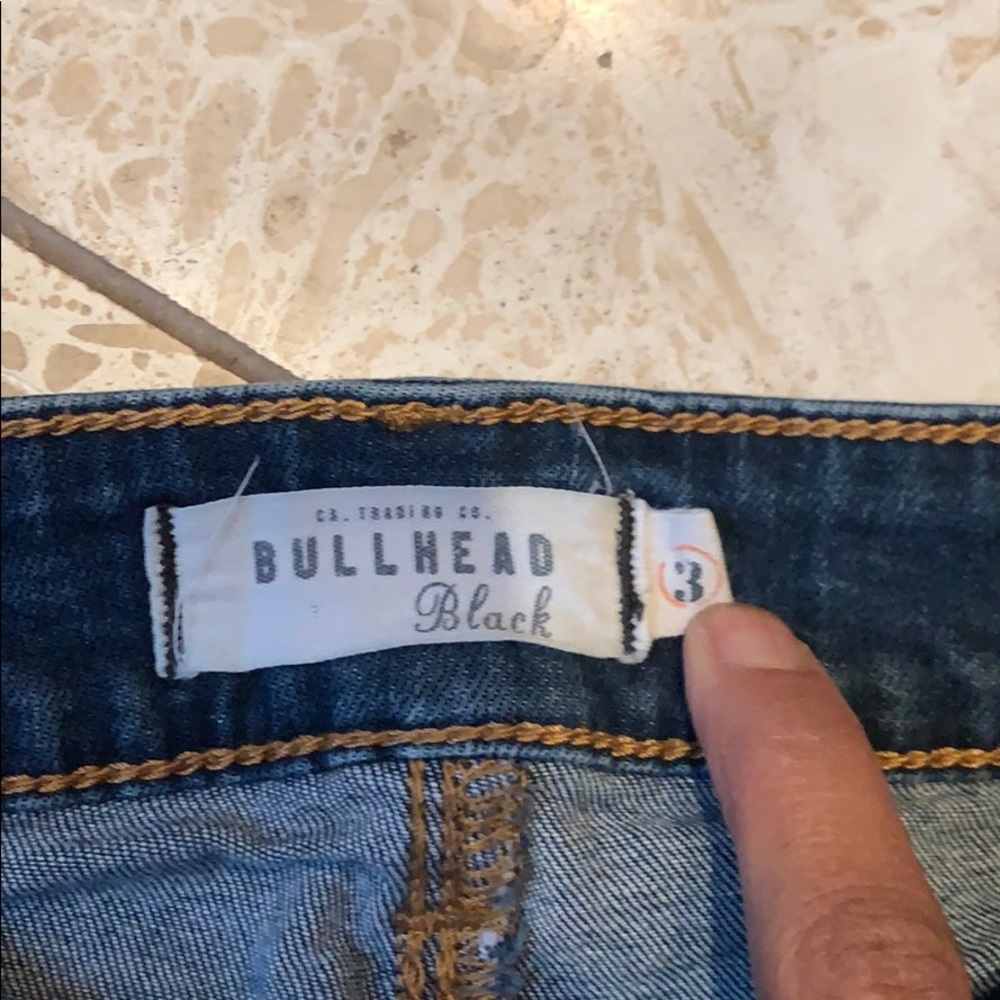 Bullhead Jeans. - Picture 2 of 3